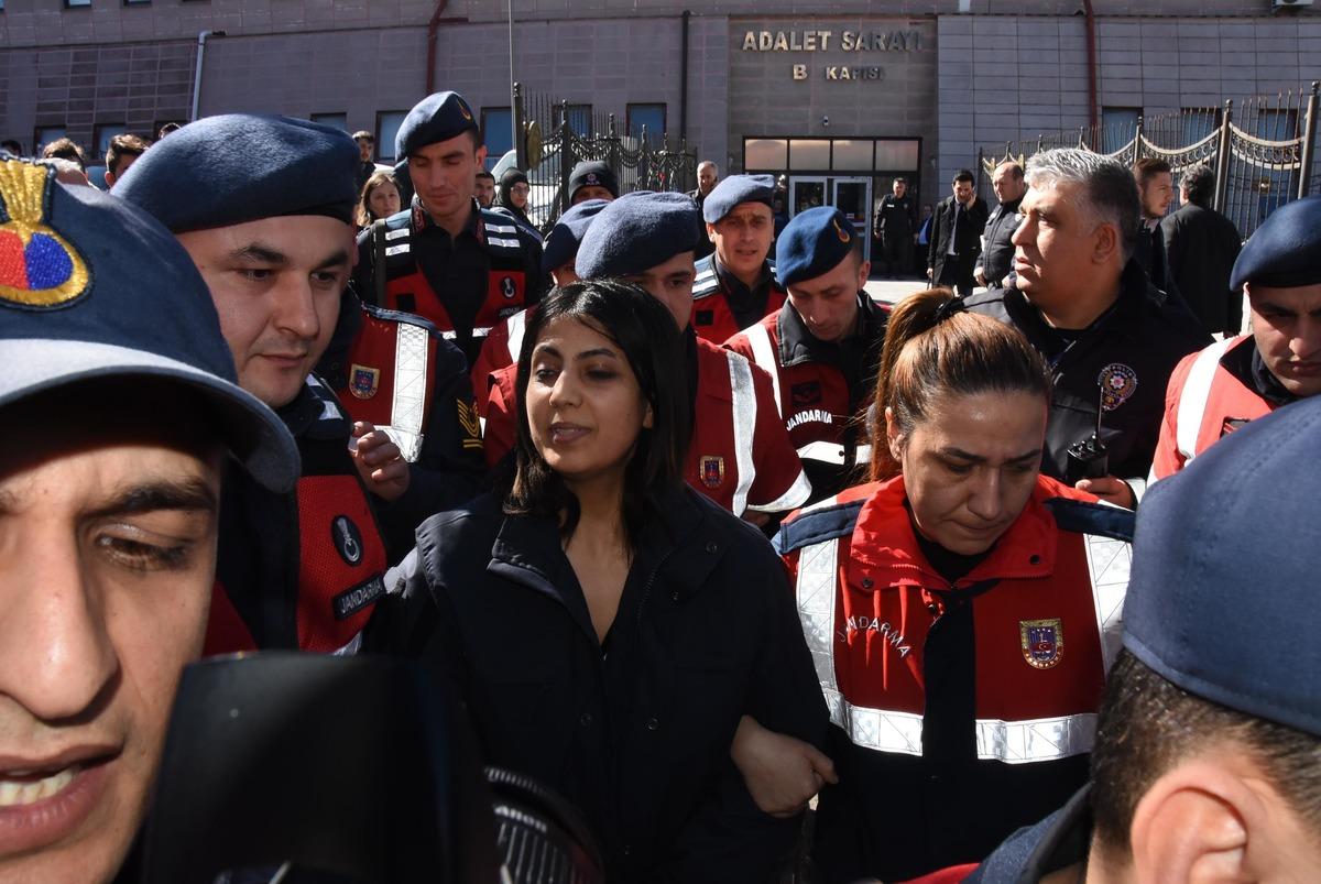 Ormanda nişanlısını &ouml;ld&uuml;ren Zehra&rsquo;ya &ouml;m&uuml;r boyu hapis istemi
