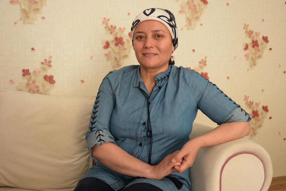 Koronavir&uuml;s ile m&uuml;cadelesini b&ouml;yle anlattı