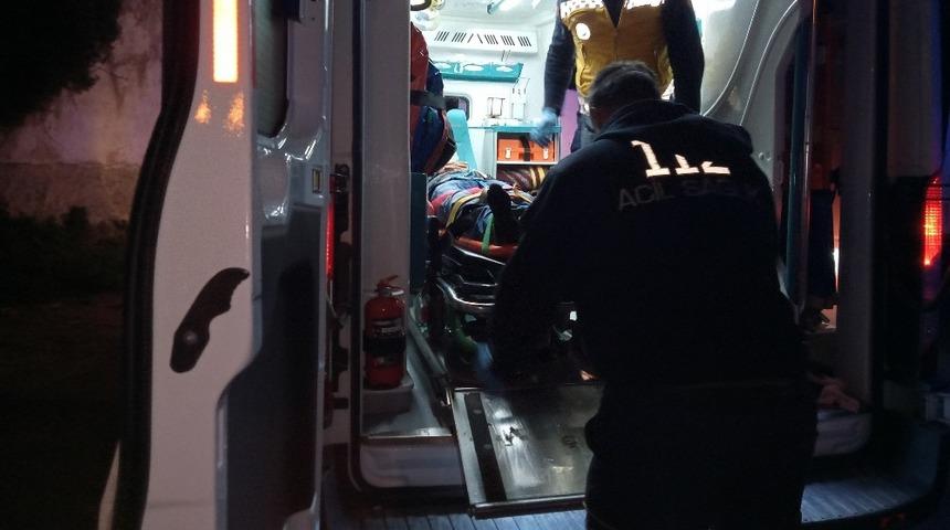 Alkol&uuml; fazla alınca şehitlik duvarından d&uuml;şt&uuml;