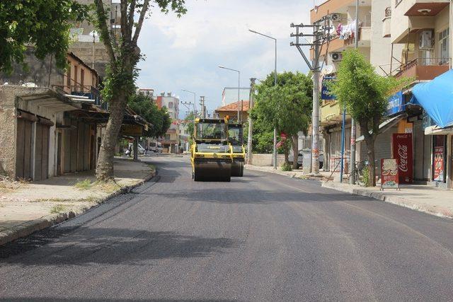 Araç yoğunluğu azaldı, işlek caddeler asfaltlandı