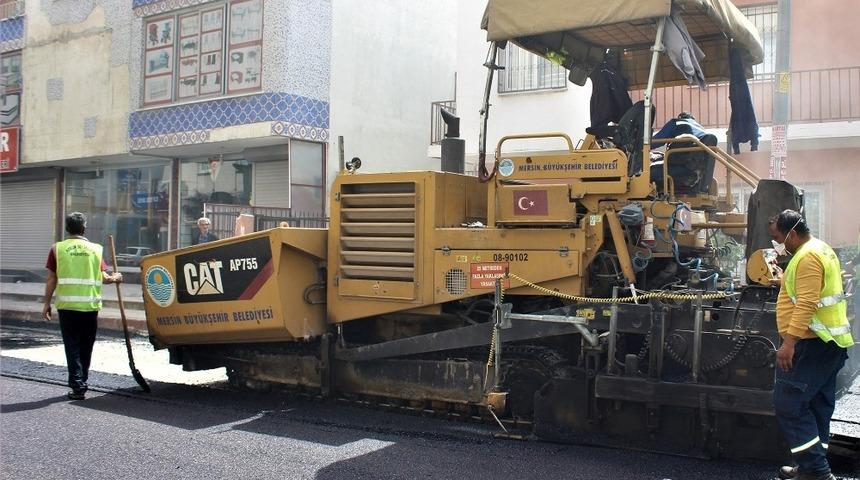 Ara&ccedil; yoğunluğu azaldı, işlek caddeler asfaltlandı