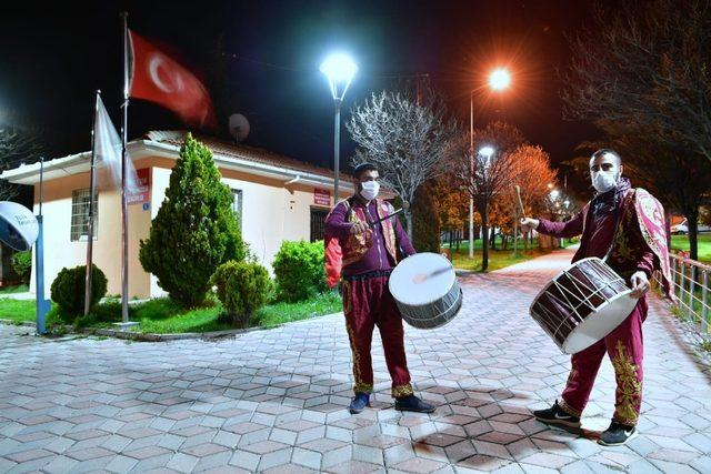 Ramazan davulcuları Mamak’ta iş başında