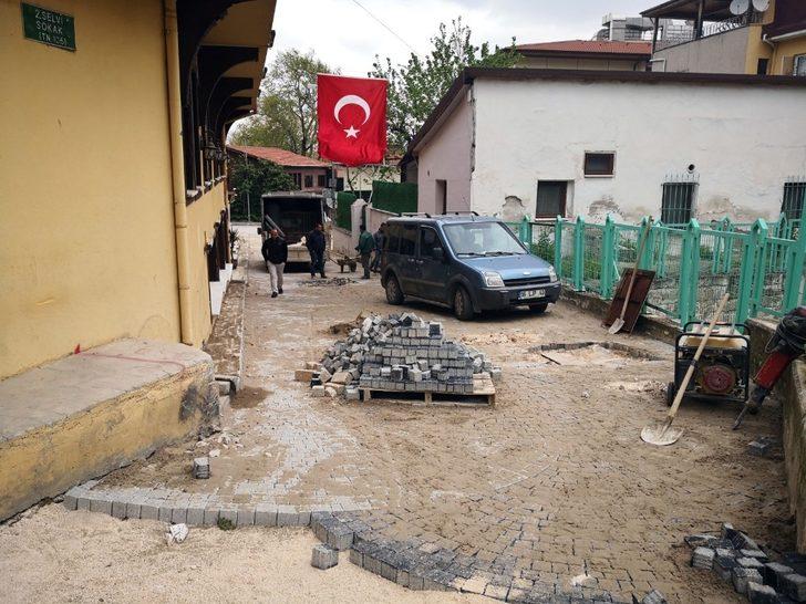 Çekirge’de tretuvar ve zemin kaplama çalışması G2