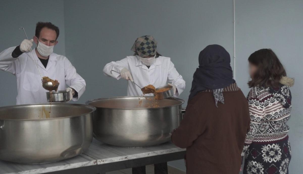 Kestel&rsquo;de sofralardan sıcak yemek eksik olmuyor