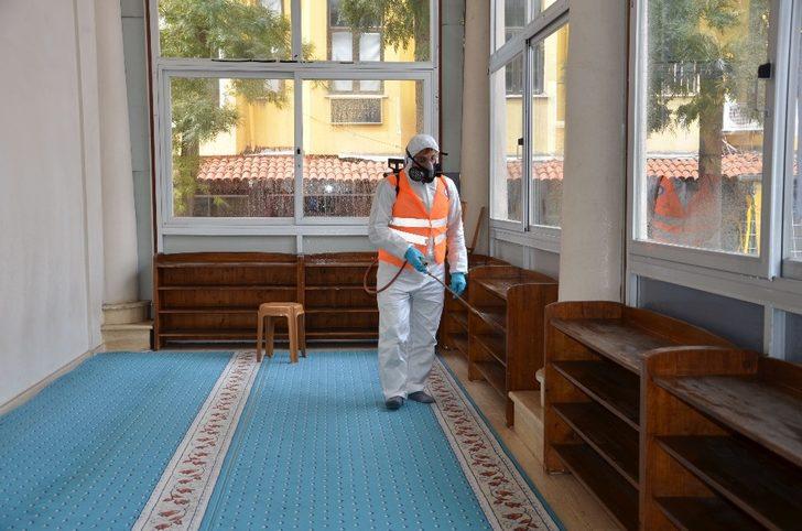 Antalya’da sinekle mücadele devam ediyor G1