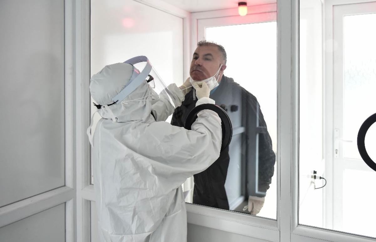 Koronavir&uuml;s testlerinde kullanılıyor! Negatif basın&ccedil;lı kabin ilk kez g&ouml;r&uuml;nt&uuml;lendi