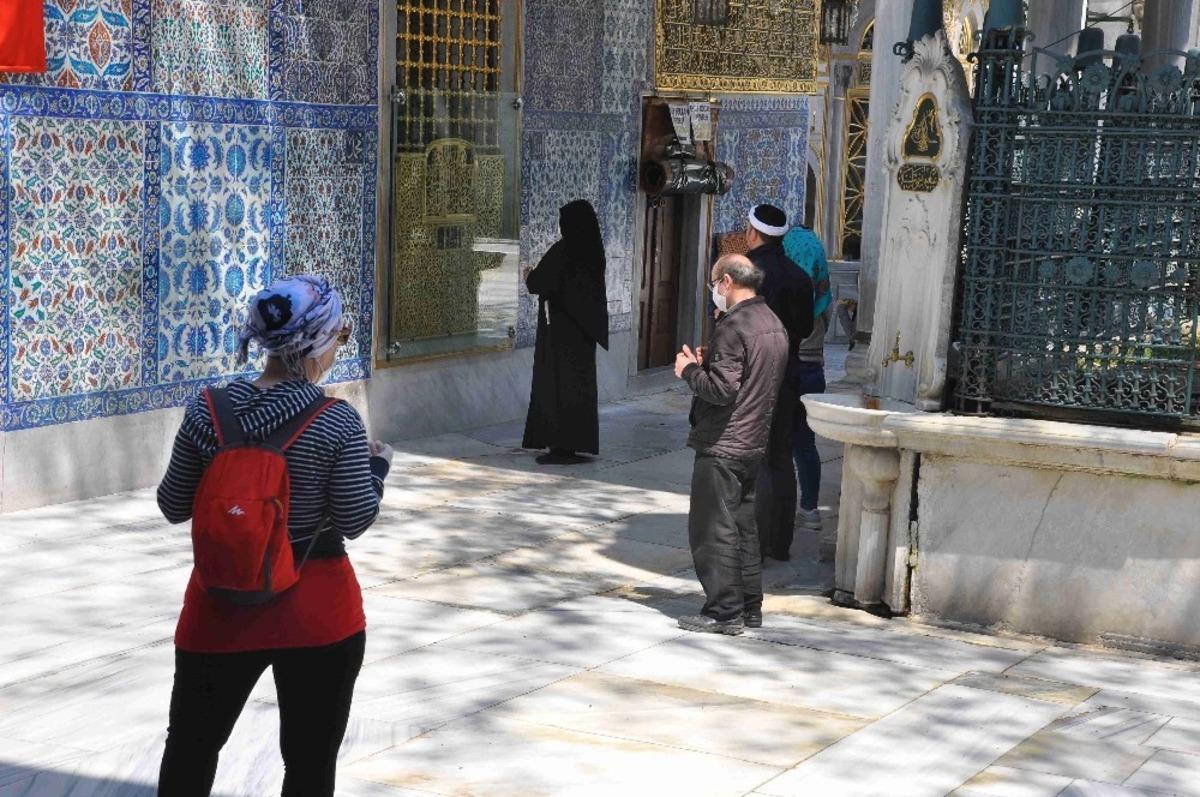 Ey&uuml;psultan&rsquo;da sessiz Ramazan