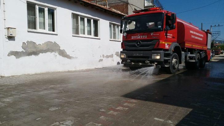 Karantina altındaki Sindelli Mahallesi dezenfekte ediliyor G3