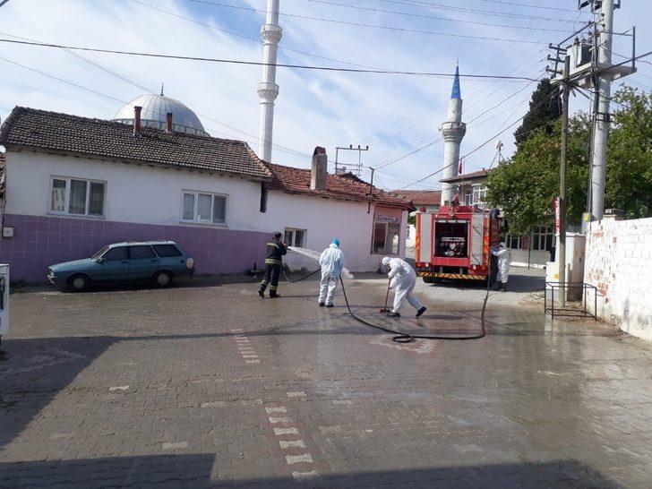 Karantina altındaki Sindelli Mahallesi dezenfekte ediliyor G4