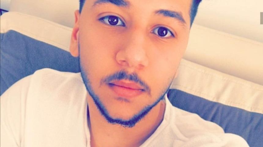 Model Karzan Ibrahim Shingaly: "Kısıtlı g&uuml;nlerimizi kitap okumak ile ge&ccedil;irelim"