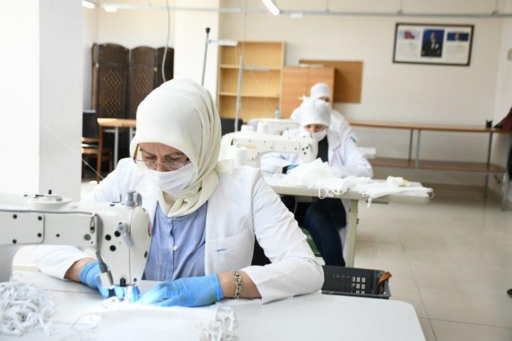 İnegöl Belediyesi bir günde 18 bin maske dağıttı G1