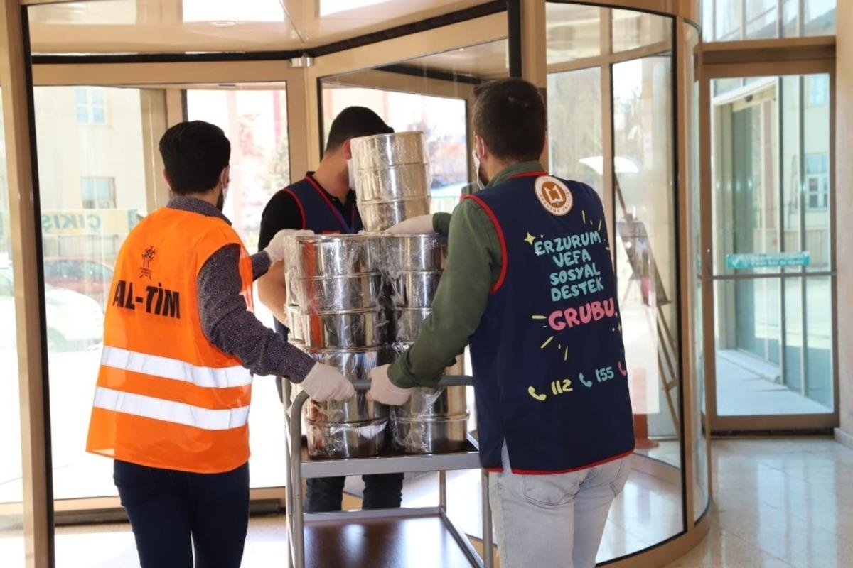 Paland&ouml;ken, dayanışmanın adresi oldu