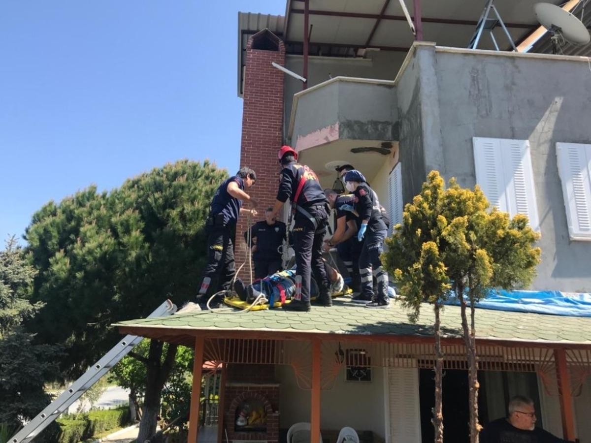 &Ccedil;atıdan d&uuml;şen inşaat iş&ccedil;isi ağır yaralandı