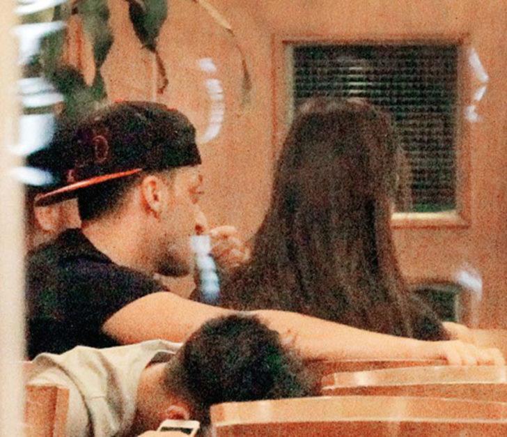 Mesut Özil ile Amine Gülşe fena yakalandı G1