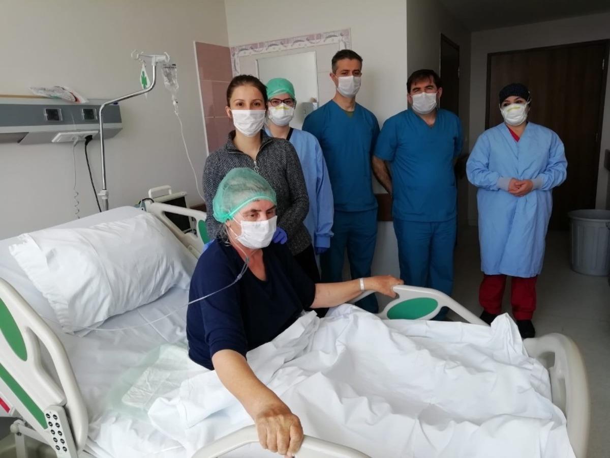 17 g&uuml;n solunum cihazına bağlı kaldı! 'Ben mezara gittim geldim'
