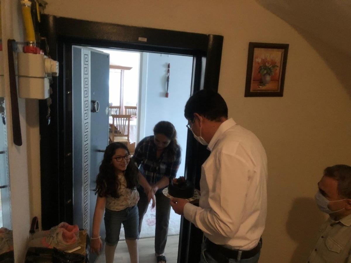 K&uuml;&ccedil;&uuml;k Aylin&rsquo;den b&uuml;y&uuml;k duyarlılık