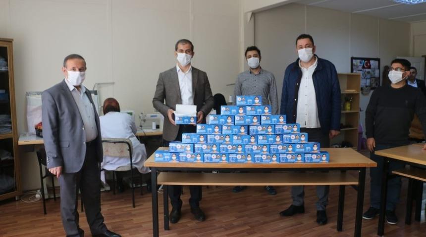 Aşkale&rsquo;de 15 bin maske &uuml;retildi