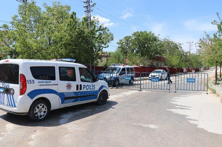 Gaziantep’te bir mahallede korona karantinası G4