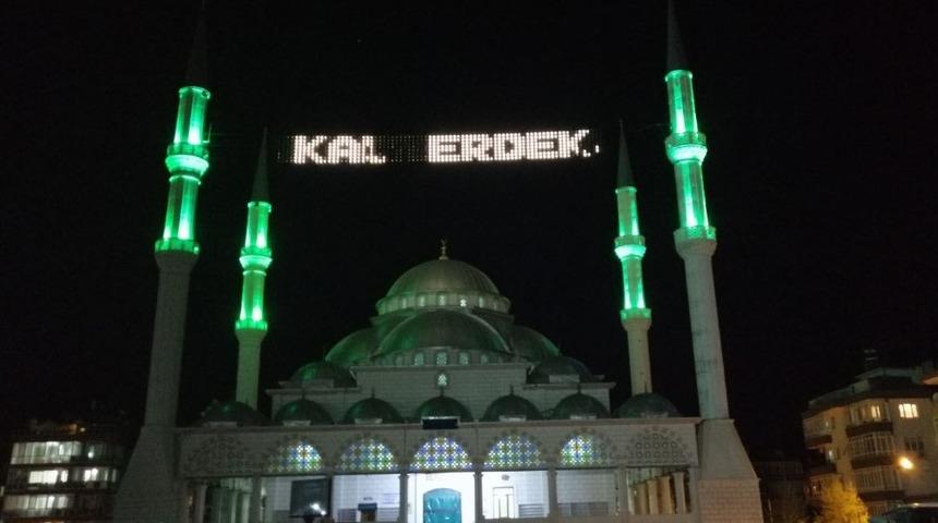 Erdeklilere mahya ile &lsquo;Evde Kal&rsquo; &ccedil;ağrısı