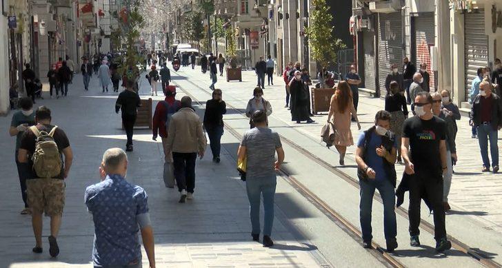 İstiklal Caddesi'nde korona önlemlerinden eser kalmadı! G4