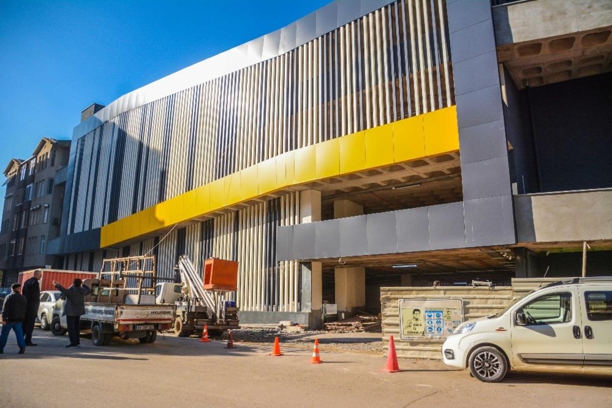 Karacabey&rsquo;de kent i&ccedil;i oto park ihtiyacına kalıcı &ccedil;&ouml;z&uuml;m