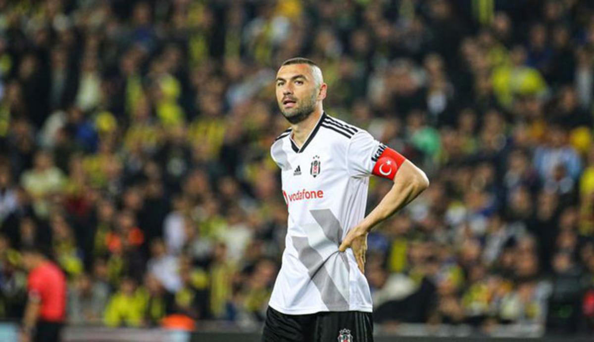 Burak Yılmaz &Ccedil;in'den &ouml;z&uuml;r diledi