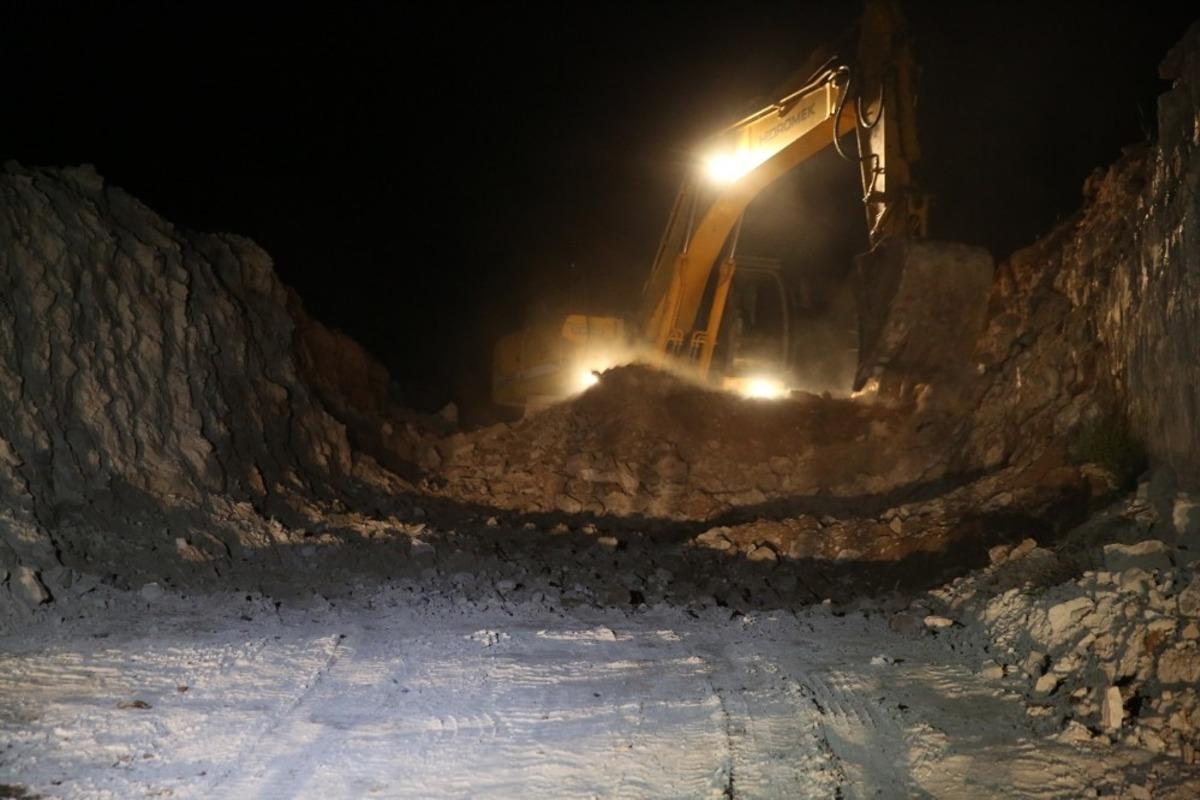 Haliliye&rsquo;de yeni yol &ccedil;alışmaları s&uuml;r&uuml;yor