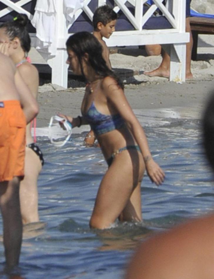 Selin Şekerci'nin bitmeyen tatili G5