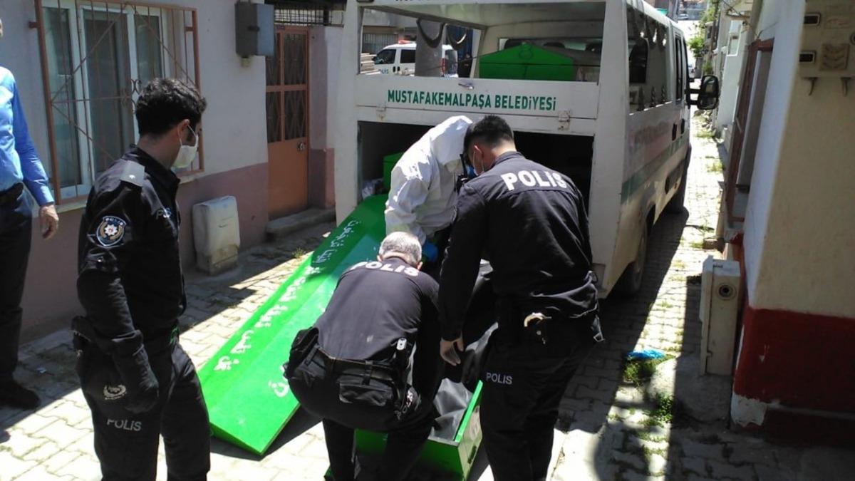 Yalnız yaşayan adam evinde &ouml;l&uuml; bulundu