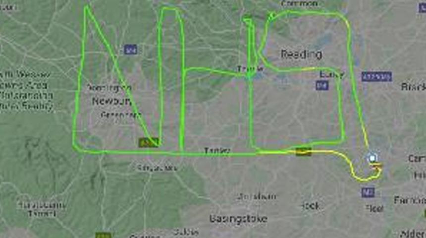 'Ay-Yıldız'ı &ouml;rnek alan İngiliz pilota soruşturma!