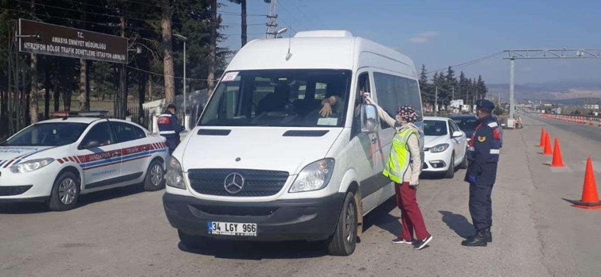 Seyahat eden vatandaşlar denetleniyor