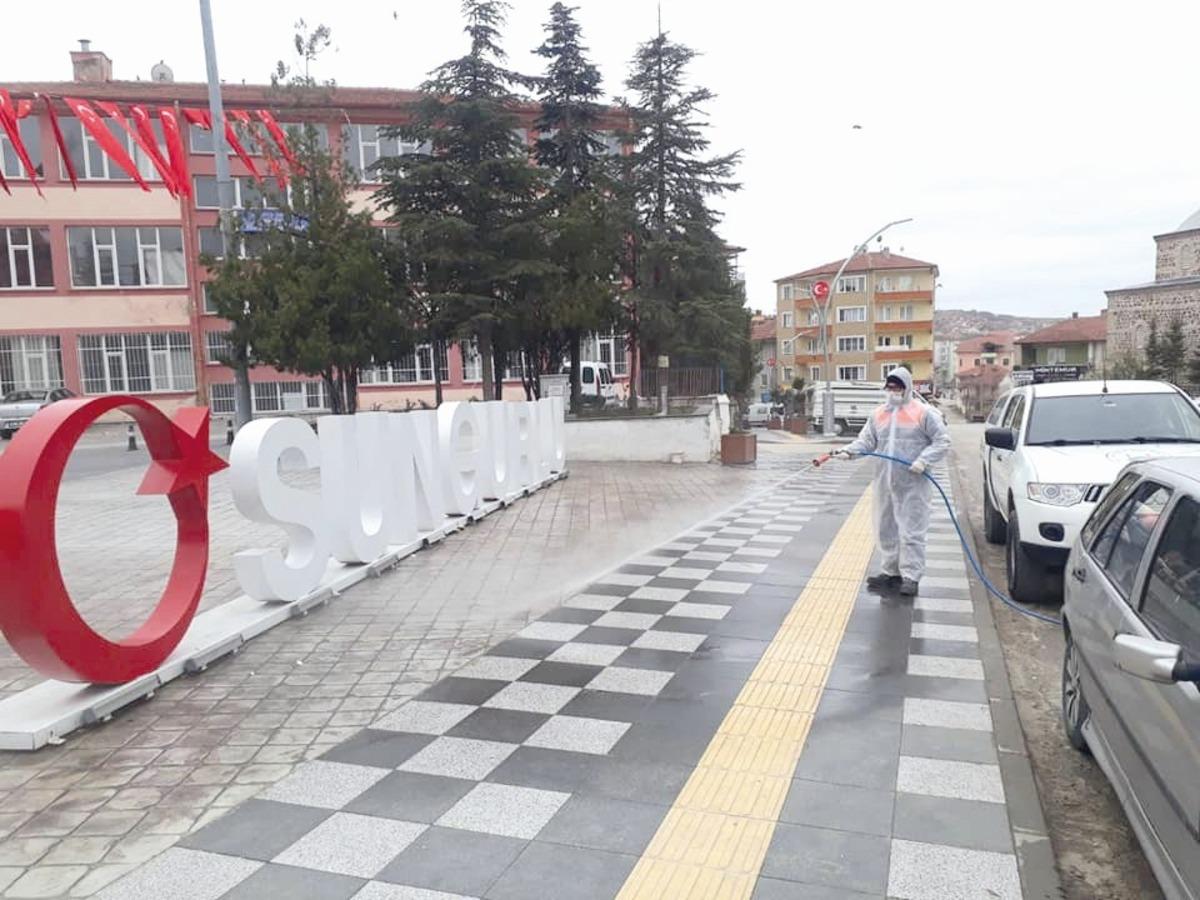 Başkan Şahiner, Koronavir&uuml;s ile m&uuml;cadele ekibine teşekk&uuml;r etti