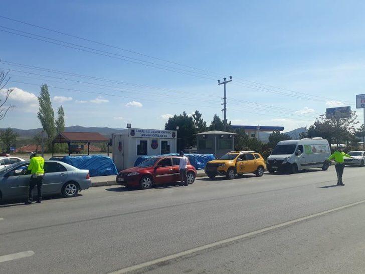 Sungurlu’da Giriş Ve Çıkışlarda Kontroller Devam Ediyor G3
