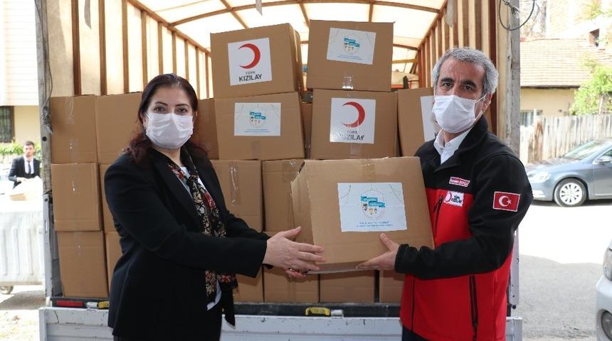Rektör Karabulut’tan Kızılay’a bağış