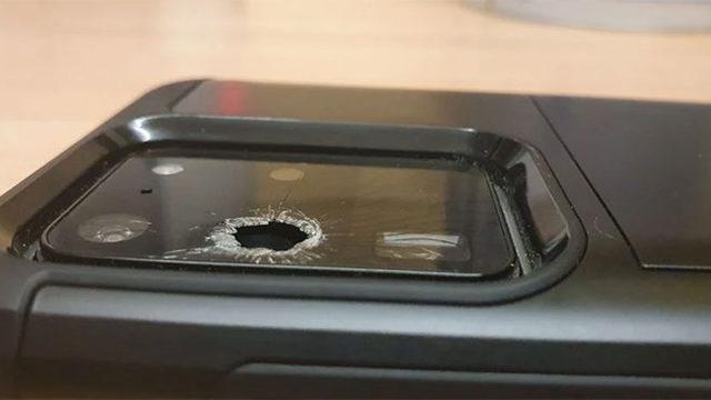 Samsung Galaxy S20 Ultra kamera camı kırılma sorunu
