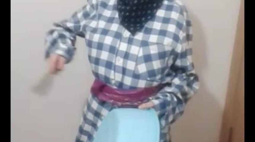 Şuhut&rsquo;ta minik &ouml;ğrencilerden Ramazan davulcusu etkinliği