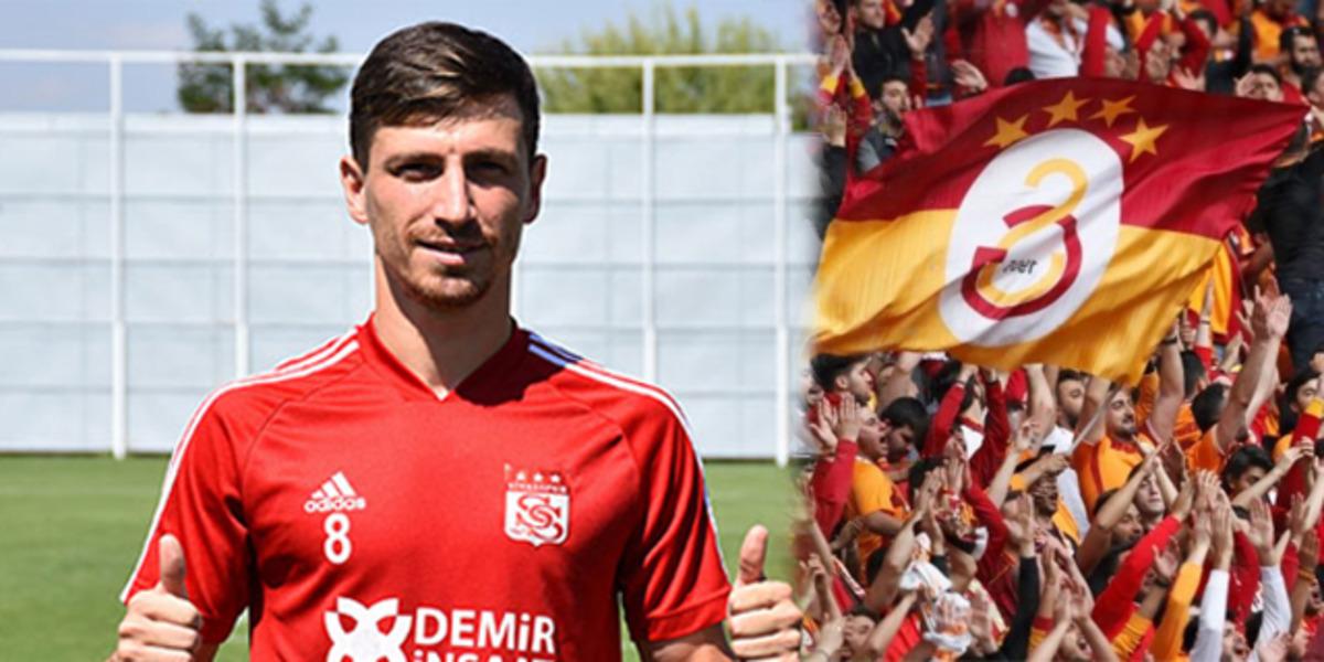 Galatasaray ile her konuda anlaşan Mert Hakan Yandaş'ın forma numarası belli oldu!