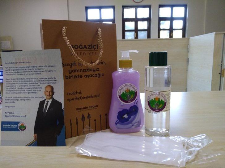 Halka ücretsiz hijyen seti dağıtıldı G3