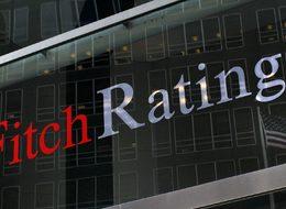 Fitch, İtalya'nın kredi notunu düşürdü