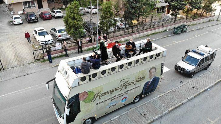 Seyyar meddah ve musiki sanatçıları sokak sokak gezdi! G2