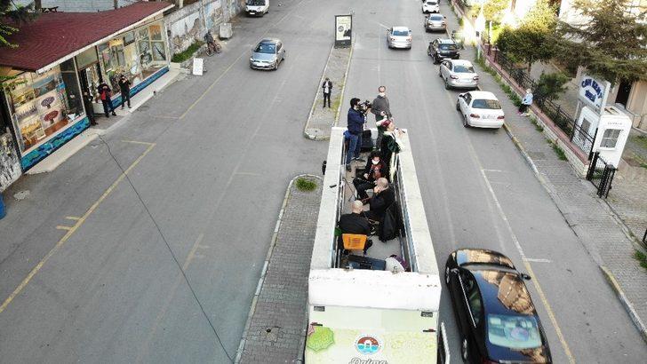 Seyyar meddah ve musiki sanatçıları sokak sokak gezdi! G3