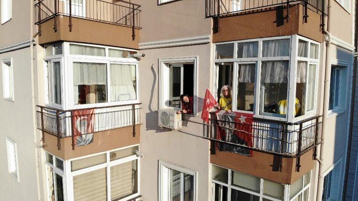 Seyyar meddah ve musiki sanatçıları sokak sokak gezdi! G4