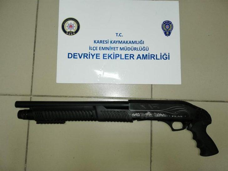 Balıkesir’de polis 5 silah ele geçirdi G4