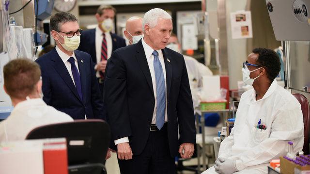 ABD Başkan Yardımcısı Pence maske takmadı