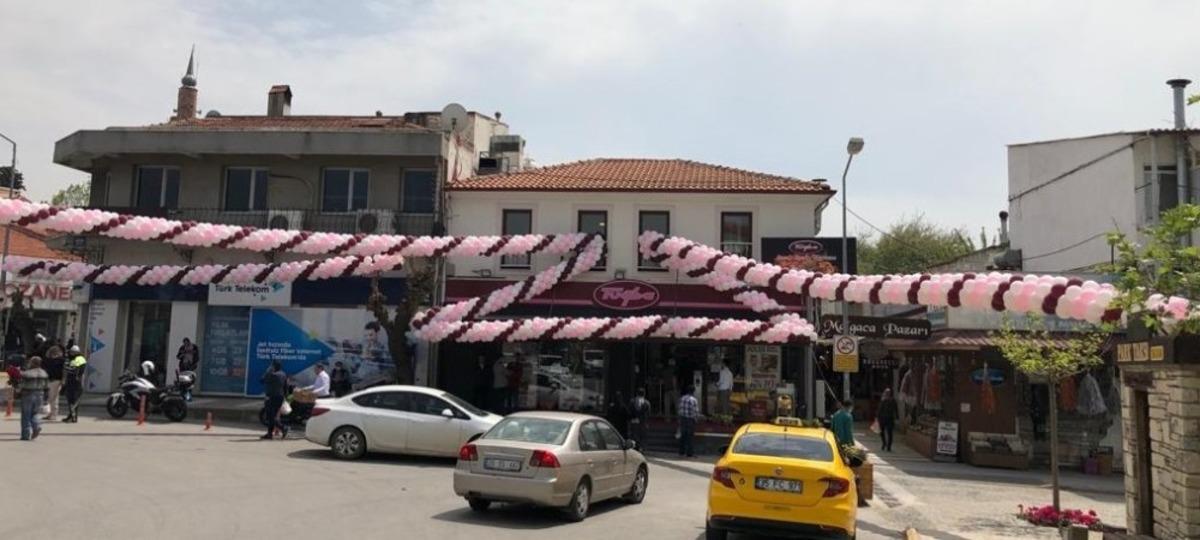 Enginarlı tarhana tanıtımı ve mağaza a&ccedil;ılışına sosyal mesafe ayarı