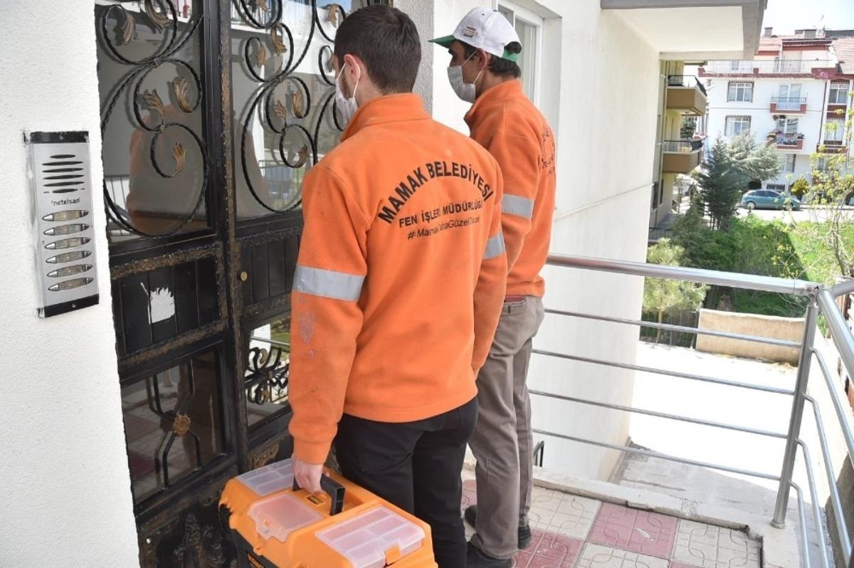 Mamak Belediyesi &Ccedil;&ouml;z&uuml;m Merkezi yaşlı &ccedil;iftin imdadına yetişti