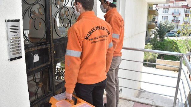 Mamak Belediyesi Çözüm Merkezi yaşlı çiftin imdadına yetişti