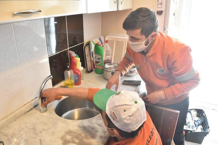 Mamak Belediyesi Çözüm Merkezi yaşlı çiftin imdadına yetişti G4