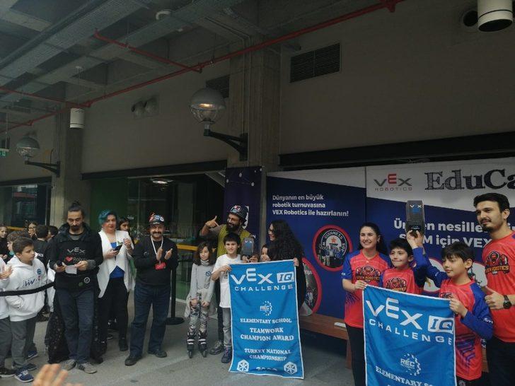 Eyüpsultan’ın çocukları VEX World Robotics’te dünya 3.’sü oldu G2