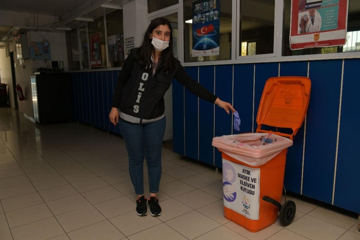 &Ccedil;iğli&rsquo;de maske ve eldiven atıkları ayrı toplanıyor